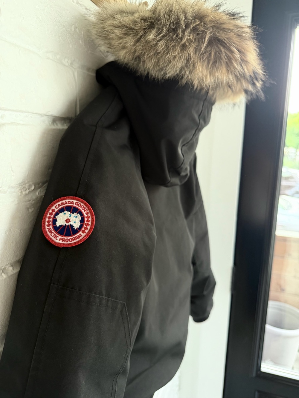 Canada Goose Rundle Bomber Youth Kids Hooded Puffer Jacket - Picture 4 of 6